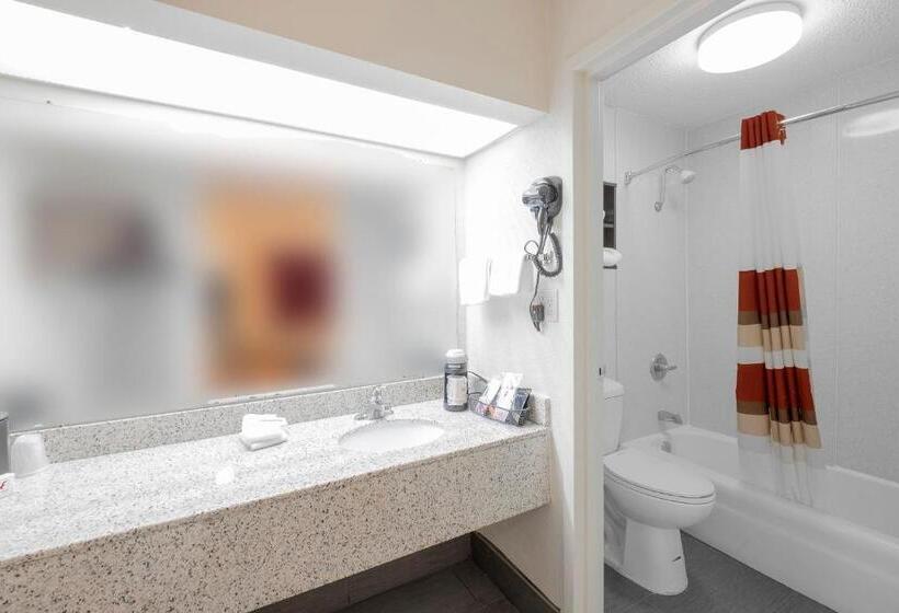 2ダブルベッドのスタンダードルーム, Red Roof Inn Walterboro