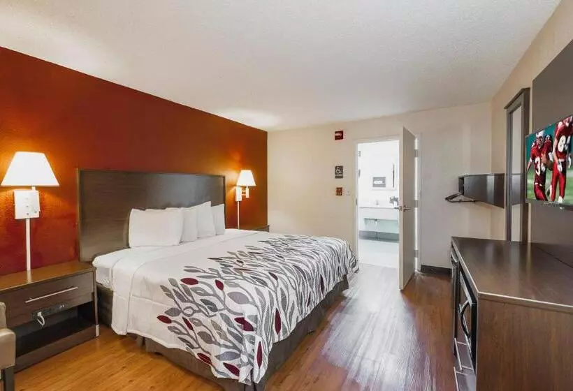 身障者適用キングサイズベッドルーム, Red Roof Inn Walterboro