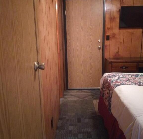 غرفة قياسية, The Orca Inn