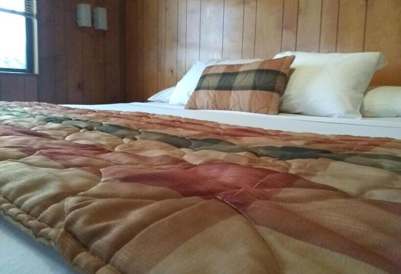 غرفة قياسية سرير كينج, The Orca Inn