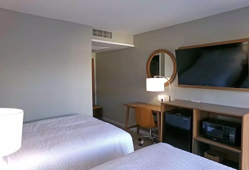 ２ダブルベッドのスタンダードルーム, Clarion Pointe Ridgecrest Near China Lake Naval Station