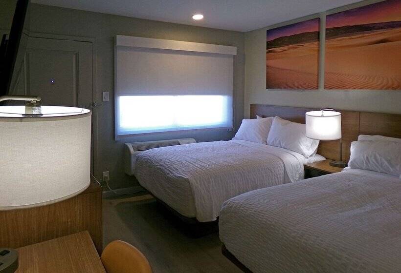 带2个双人床的标准工作室, Clarion Pointe Ridgecrest Near China Lake Naval Station