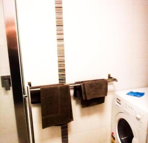 استودیوی استاندارد, Spinifex