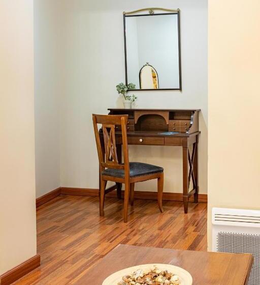 Номер Стандарт, Althaia Pension