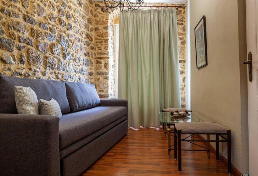 דירת חדר, Althaia Pension