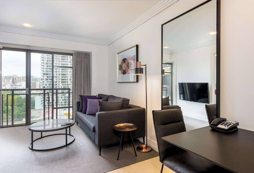 Люкс, Avani Metropolis Auckland Residences
