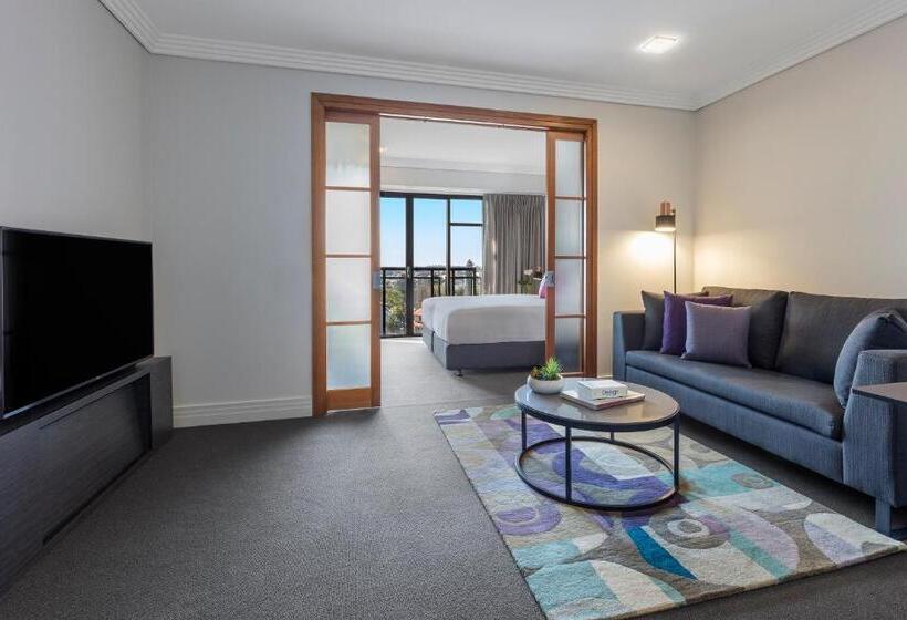 Люкс, Avani Metropolis Auckland Residences