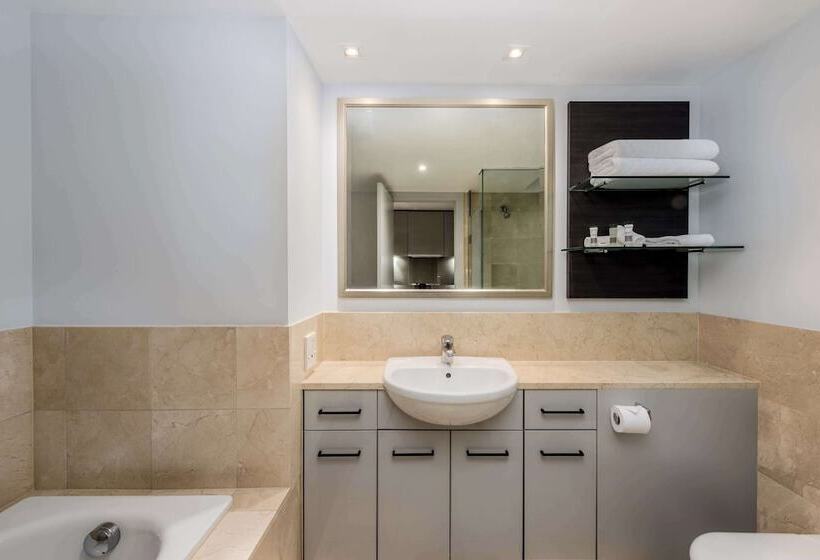 סוויטת סופריור, Avani Metropolis Auckland Residences