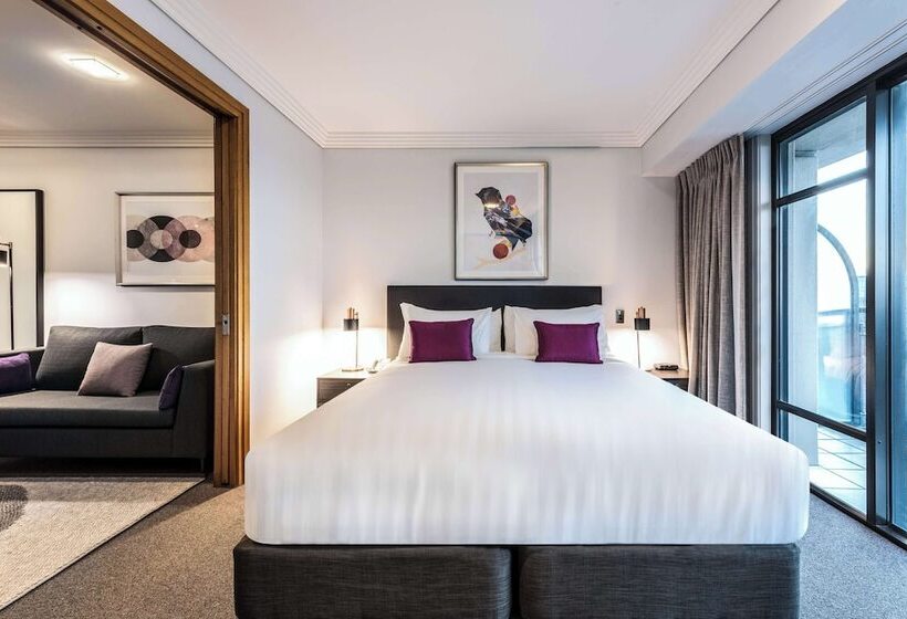 Люкс, Avani Metropolis Auckland Residences