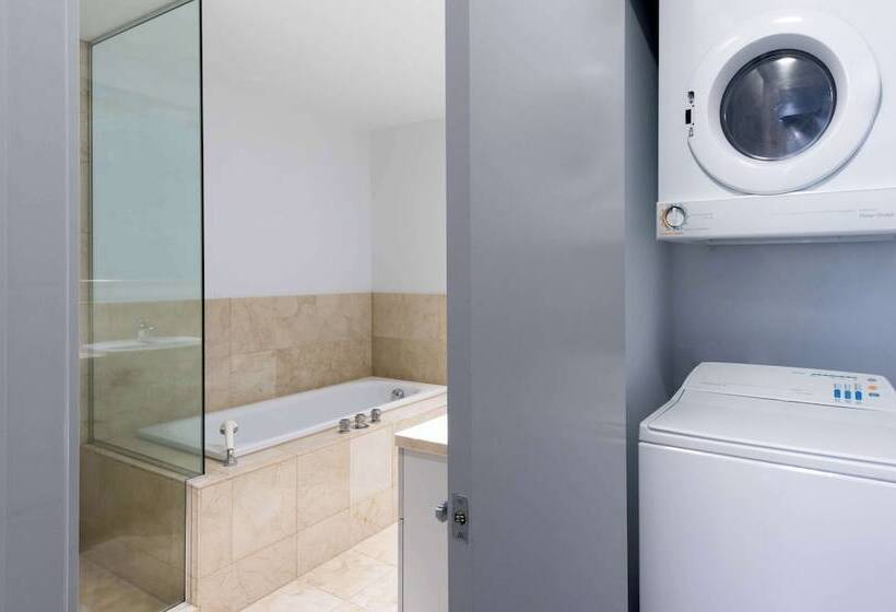 Президентский Люкс, Avani Metropolis Auckland Residences