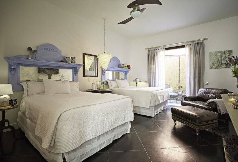 デラックスの4人部屋, Bespoke Inn Scottsdale