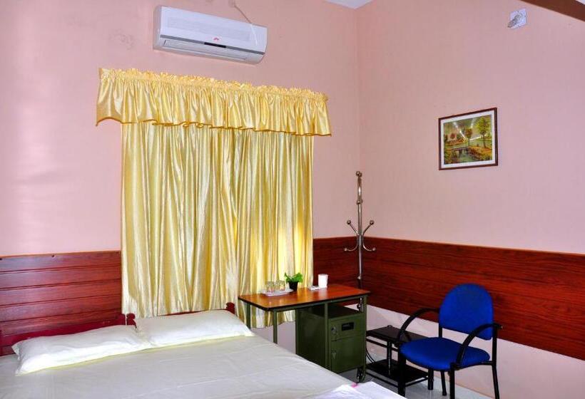 Quarto Estandar, Honolulu Home