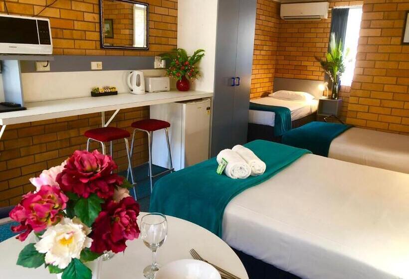 标准工作室, Bosuns Inn Motel