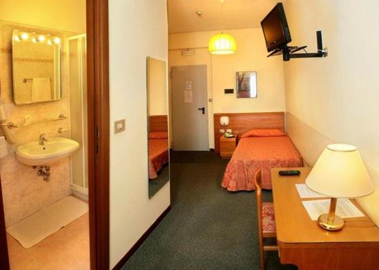 标准单人间, Bottaccio