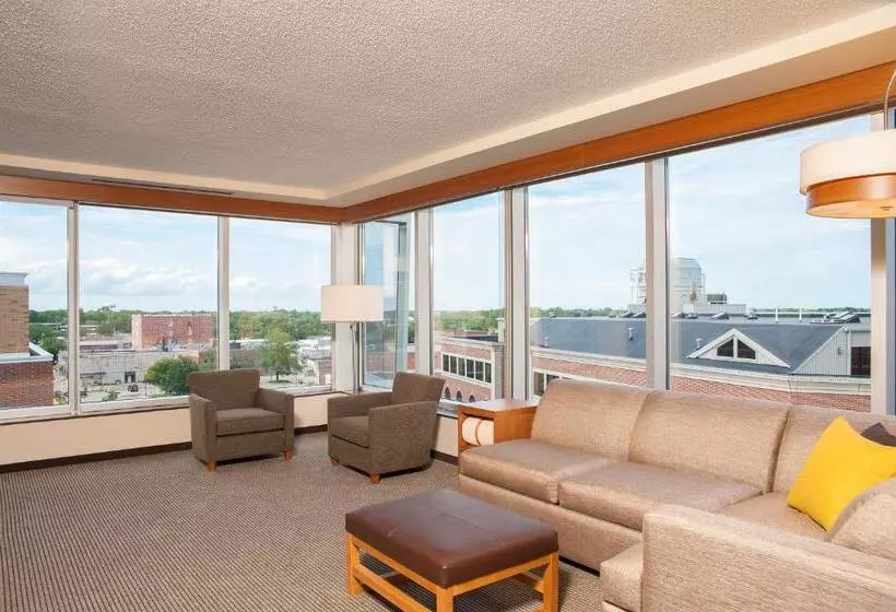 キングサイズベッドのスイートルーム, Hyatt Place Champaign/urbana