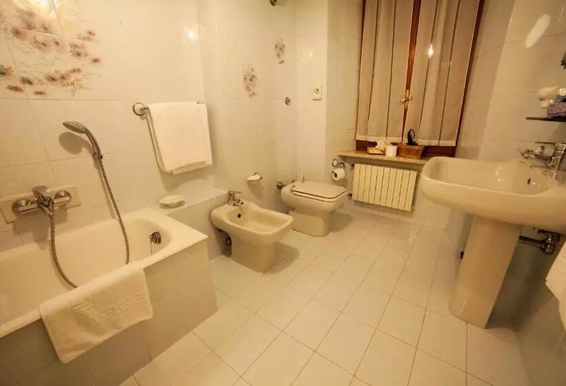 Standard Kolmen Hengen Huone, La Luma
