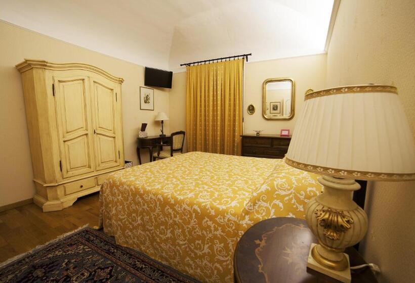 غرفة قياسية رباعية, La Luma