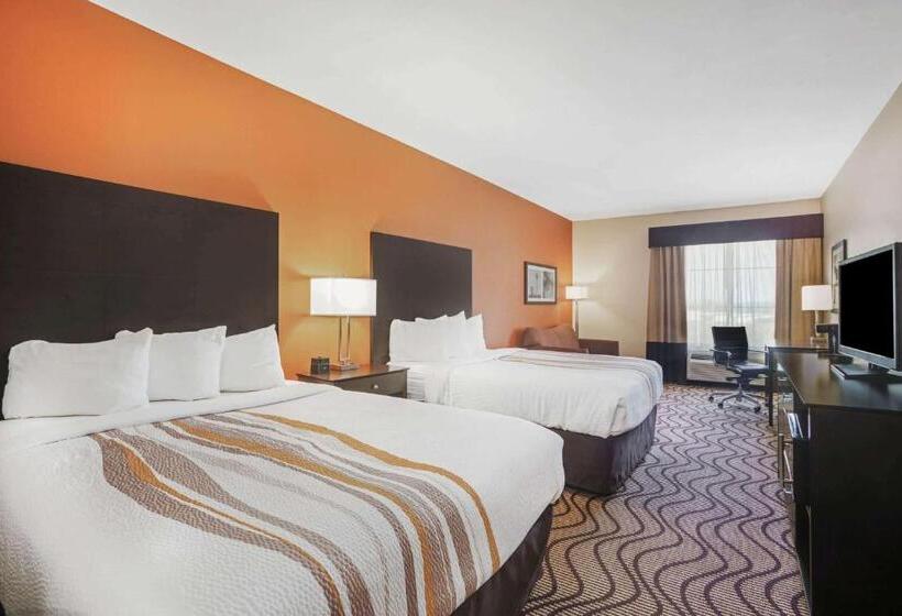 جناح, La Quinta By Wyndham Beeville