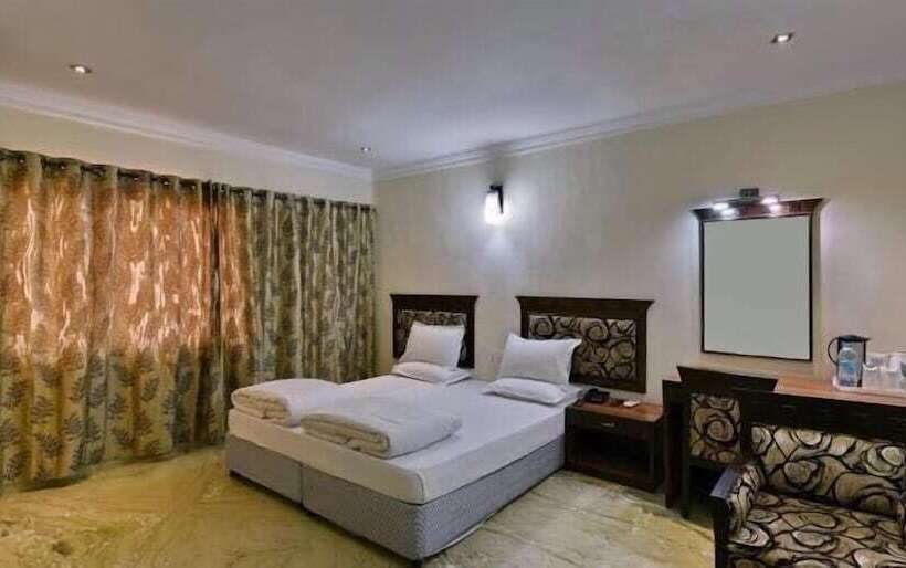 Camera Deluxe, Taj Darbar