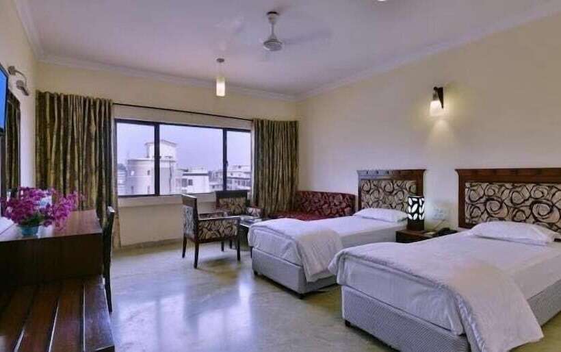 Camera Deluxe, Taj Darbar