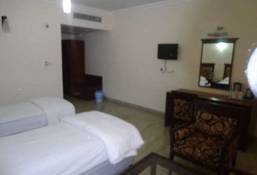 Camera Deluxe, Taj Darbar