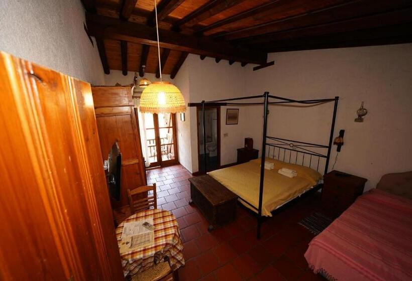 غرفة قياسية فردية, Linos Inn