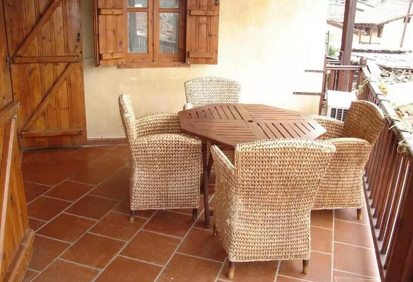 スイート, Linos Inn