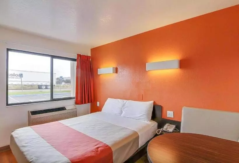 身障者適用スタンダードルーム, Motel 6 Buellton, Ca   Solvang Area
