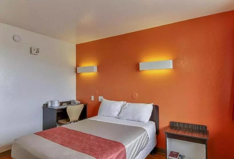身障者適用スタンダードルーム, Motel 6 Buellton, Ca   Solvang Area