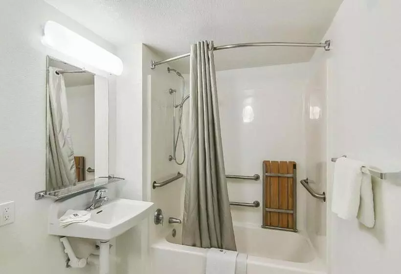 身障者適用スタンダードルーム, Motel 6 Buellton, Ca   Solvang Area