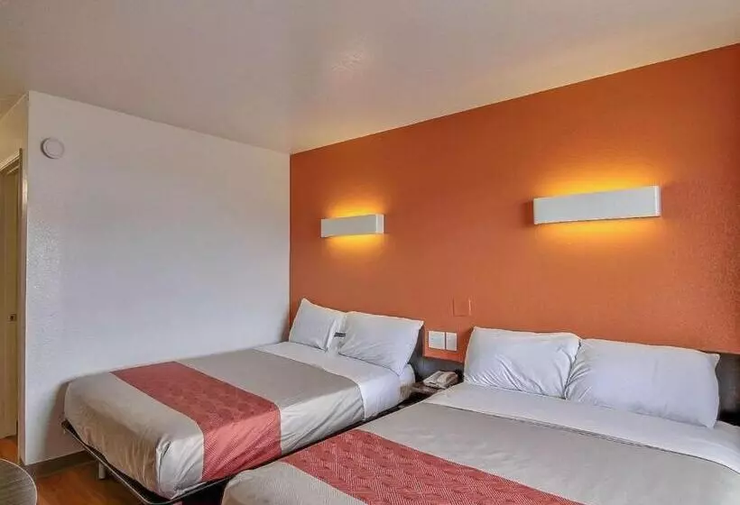 デラックスの４人部屋, Motel 6 Buellton, Ca   Solvang Area