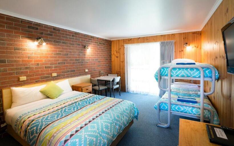 Семейный Номер Вид на Сад, Kookaburra Motor Lodge