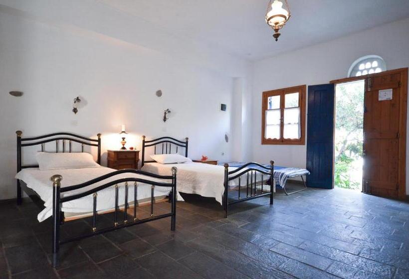 Studio Rodzinne, Naxos Filoxenia