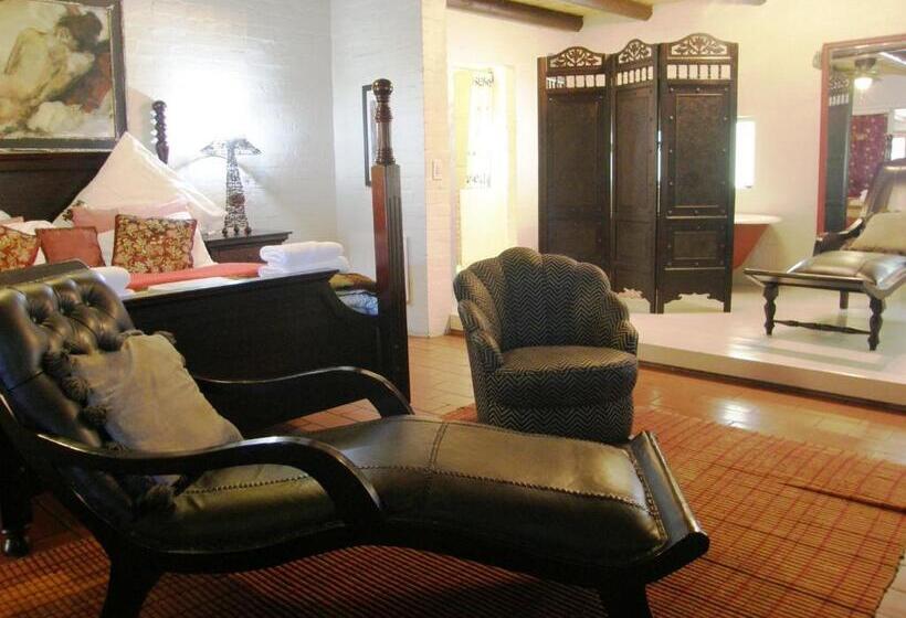 套房配有游泳池, Bamboo, The Guesthouse