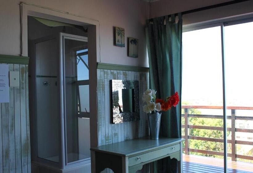 סוויטה, Bluebottle Guest House