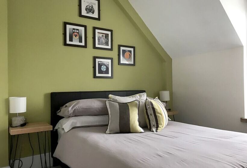 Standard Enkelrum, St Bernards