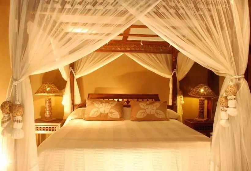 ویلا دلوکس 2 خوابه, Rumours Luxury Villas & Spa