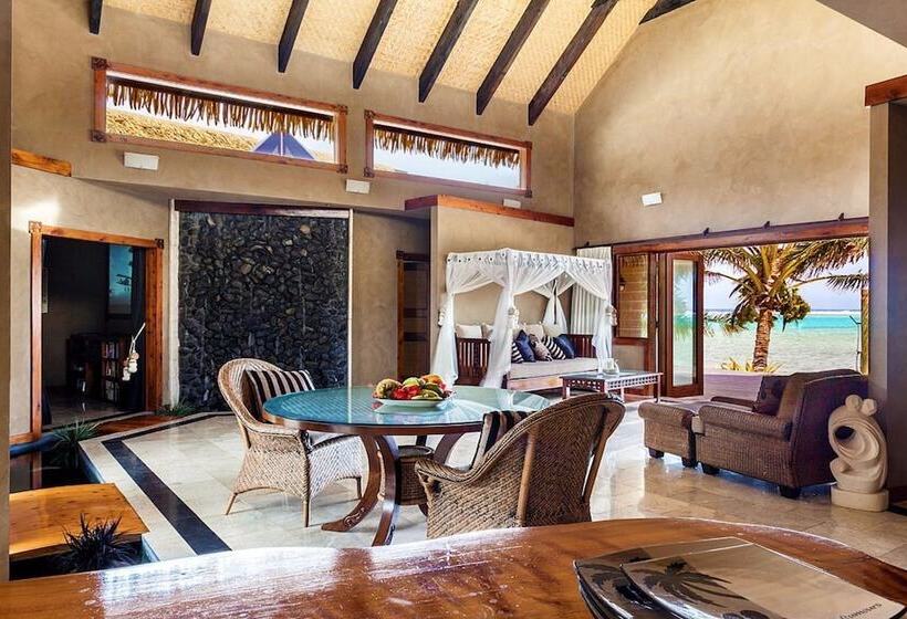 ویلا دلوکس 2 خوابه, Rumours Luxury Villas & Spa