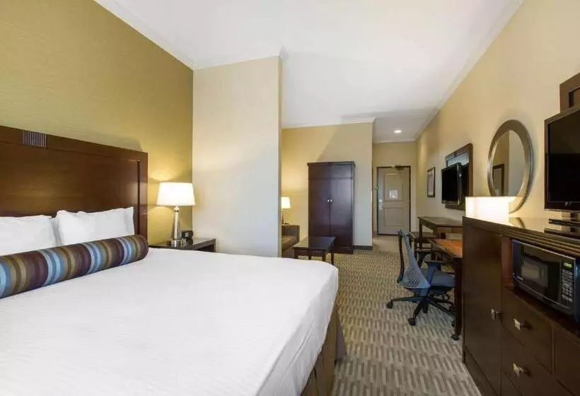 キングサイズベッドのスイートルーム, The Oaks Hotel & Suites