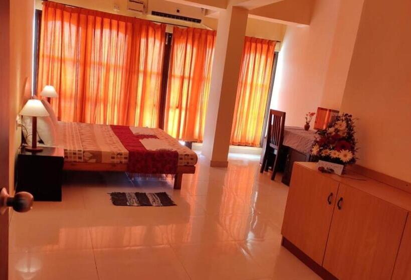 带阳台的豪华间, The Ocean Park Beach Resort