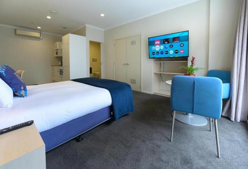 스탠다드 스튜디오 (전망), U Residence