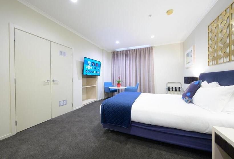 스탠다드 스튜디오 (전망), U Residence