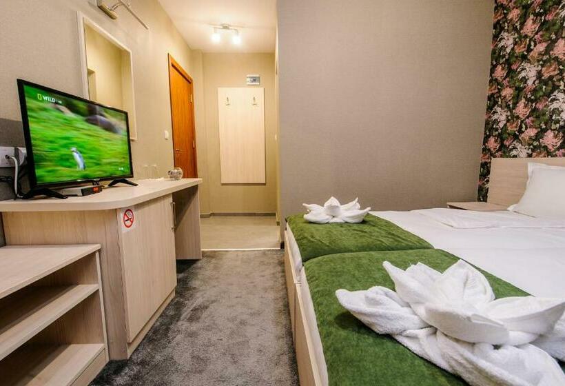 Номер Deluxe, пиргуля