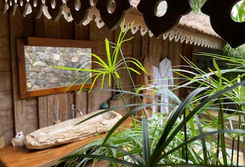 חדר דלוקס נוף לים, Louka Beach Bali