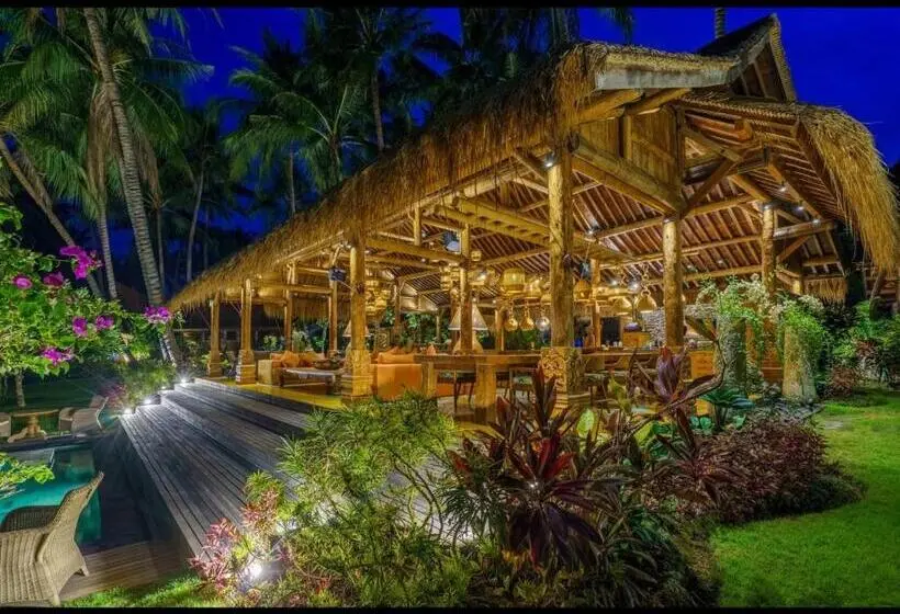 Standard-bungalow Merinäkymä, Louka Beach Bali