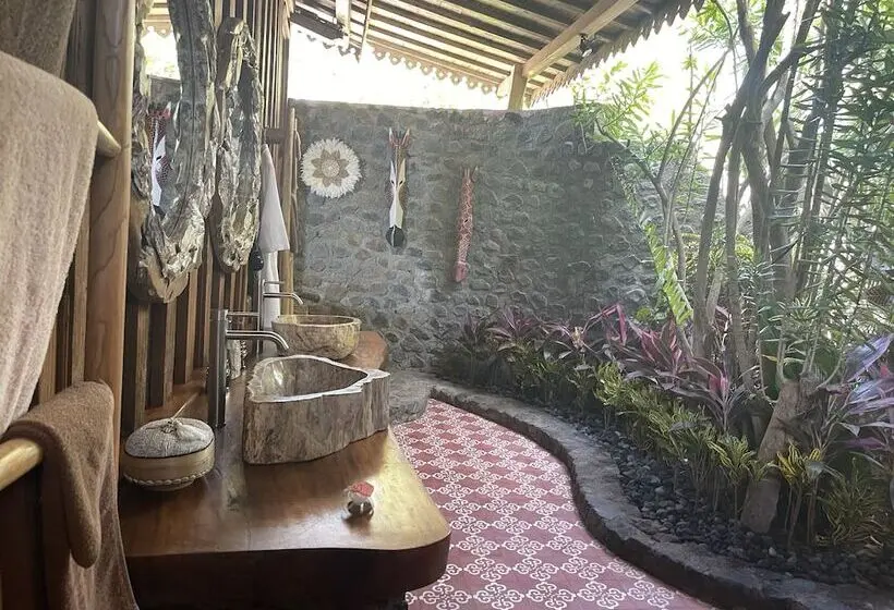 Deluxe-bungalow, Louka Beach Bali