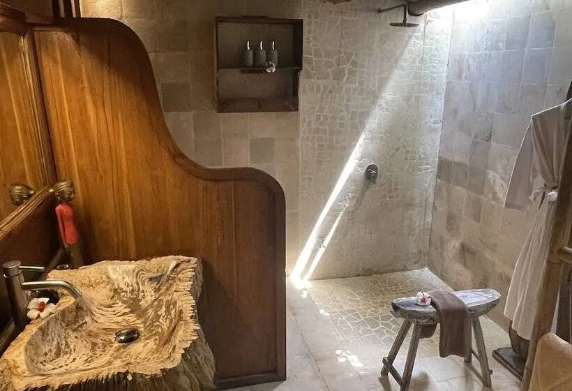 Standard-bungalow, Louka Beach Bali