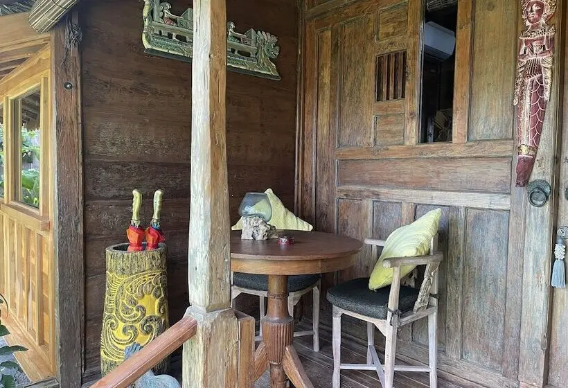 Standard-bungalow, Louka Beach Bali