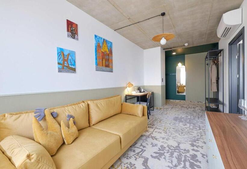 Студия Стандарт, Arche Hotel Wrocław Airport