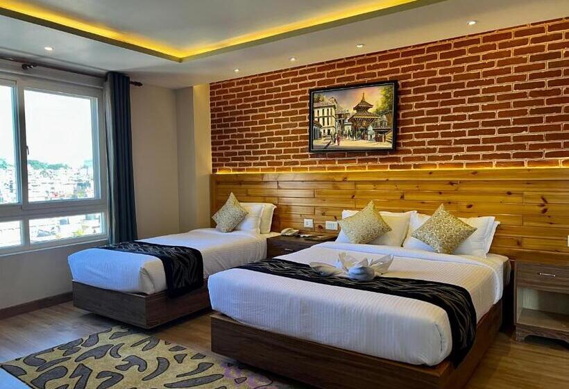 اتاق لوکس با بالکن, Kesu Home